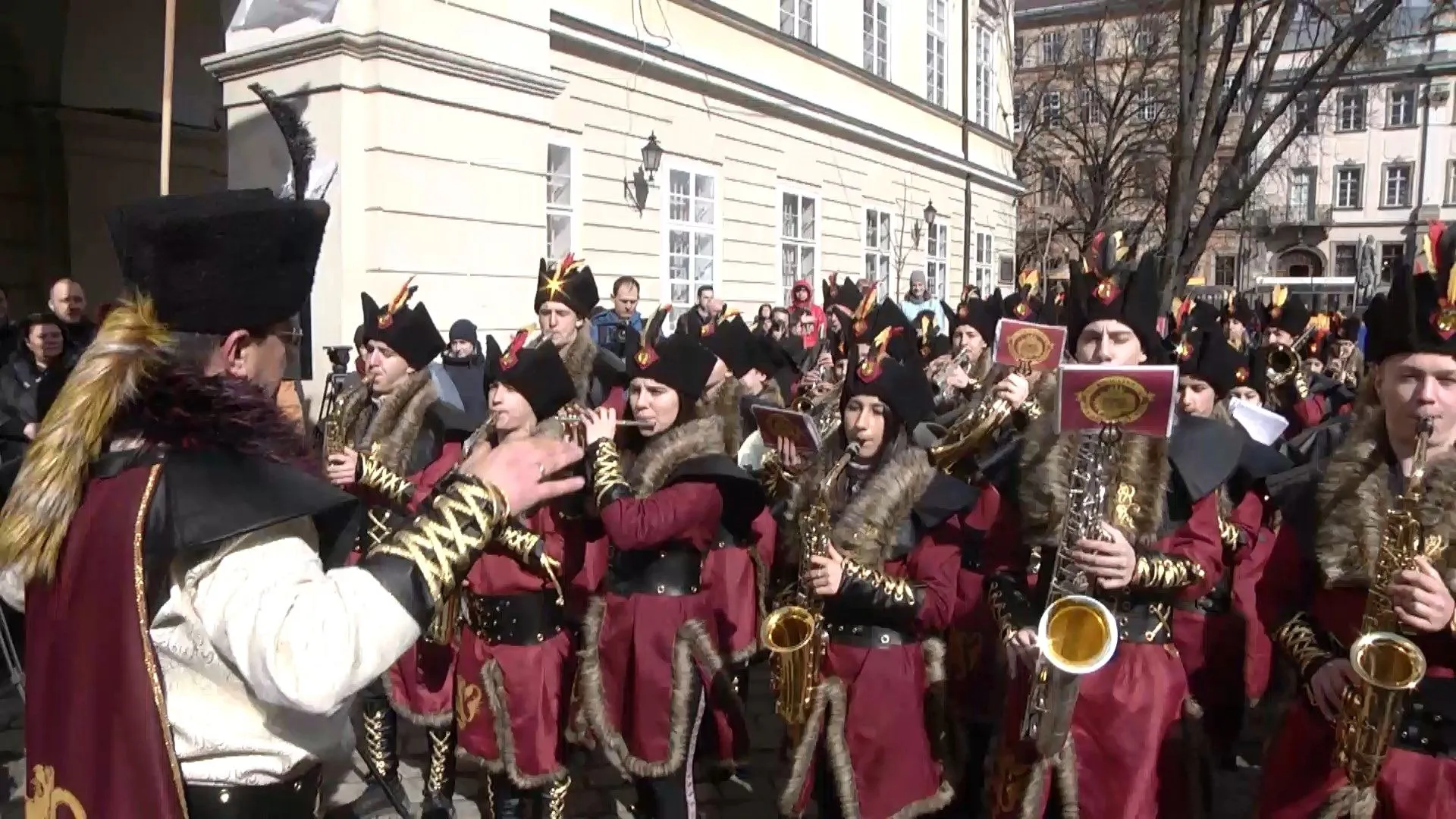 у львові сотні людей заспівали гімн у львові сотні людей заспівали гімн