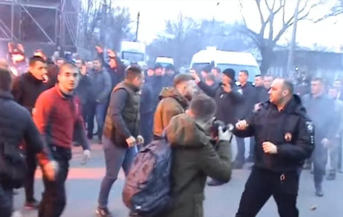 Сутички за участю "Нацкорпусу" у Черкасах: поліція вручила підозри головним фігурантам інциденту Сутички за участю "Нацкорпусу" у Черкасах: поліція вручила підозри головним фігурантам інциденту