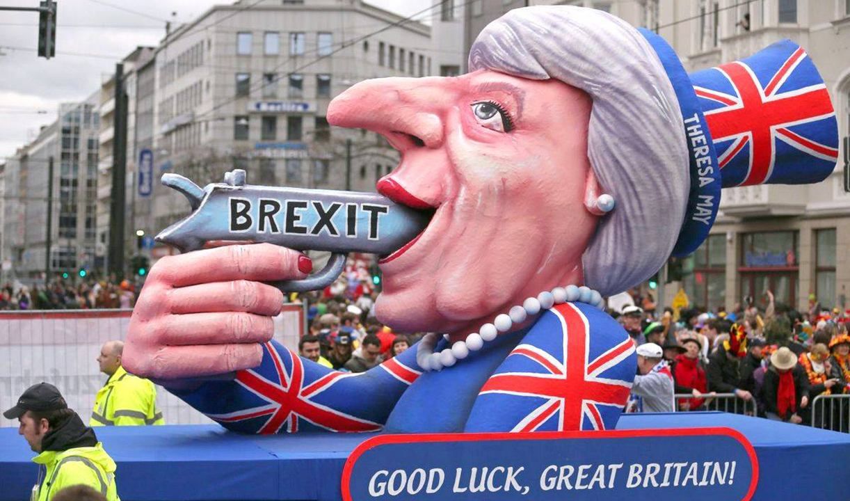 Финансовый сектор Великобритании готовится к Brexit: страна потеряет более триллиона долларов