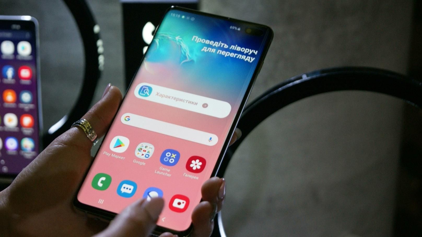 Смартфоны Samsung Galaxy S10 с треском провалили испытание на хрупкость: видео