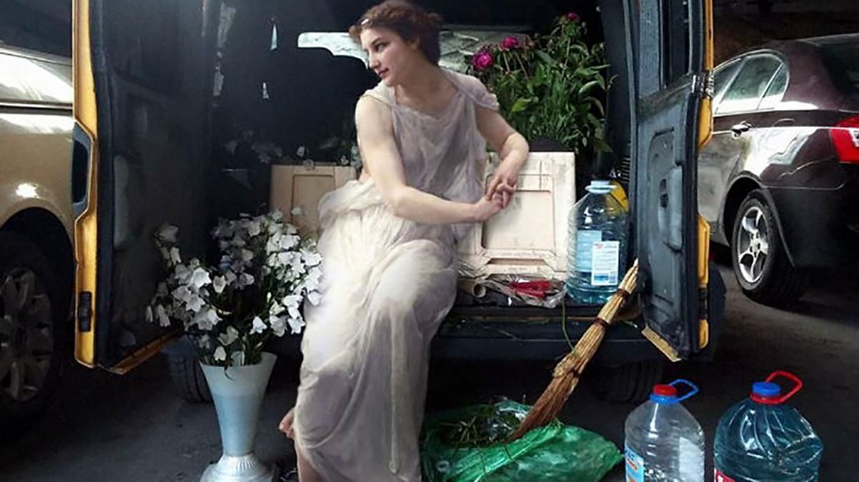 Побут античних богів: український дизайнер підкорив світ дотепними колажами Побут античних богів: український дизайнер підкорив світ дотепними колажами