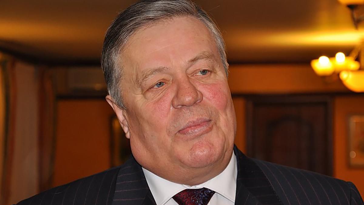 Опоблоківець відмовився виступати українською мовою: Парубій вимкнув йому мікрофон Опоблоківець відмовився виступати українською мовою: Парубій вимкнув йому мікрофон