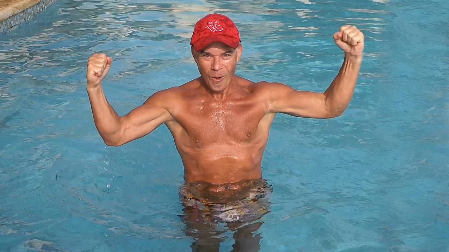 Газманов провалився під сцену у Донецьку - фейкове відео Газманов провалився під сцену у Донецьку - фейкове відео