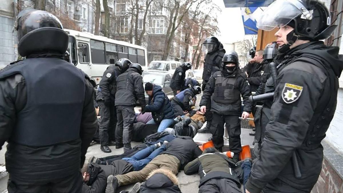 ДБР відкрило 2 тисячі кримінальних проваджень проти правоохоронців ДБР відкрило 2 тисячі кримінальних проваджень проти правоохоронців
