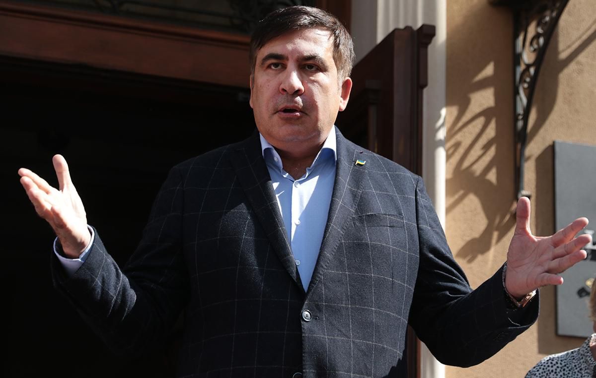 Саакашвили возвращается в Украину: пограничники говорят, что не впустят его
