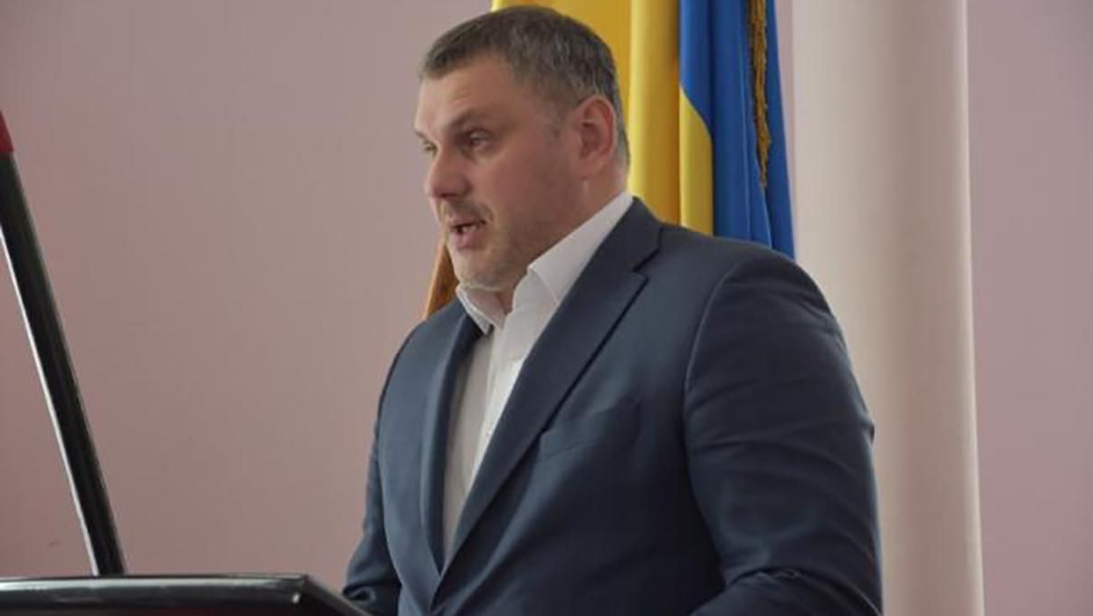 Порошенко звільнив керівника СБУ Сумщини: посадовцю закидають темні кримінальні схеми Порошенко звільнив керівника СБУ Сумщини: посадовцю закидають темні кримінальні схеми