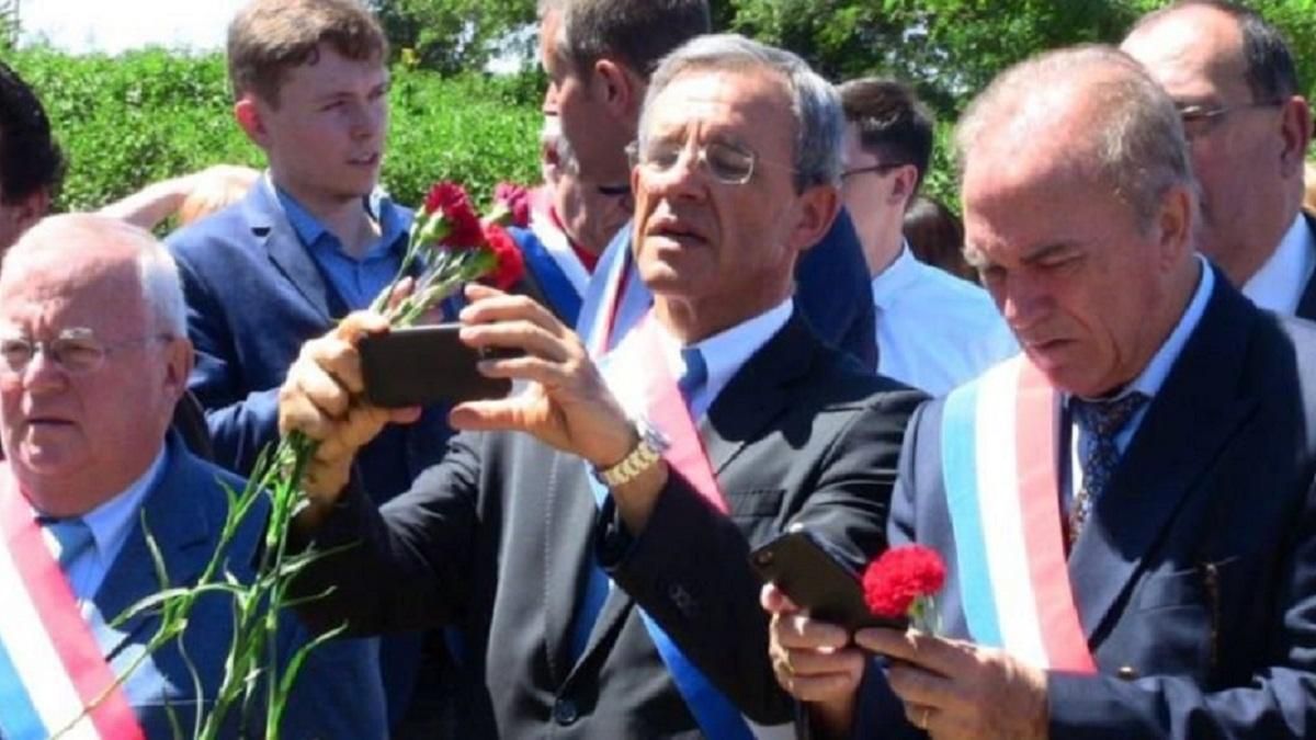 До анексованого Криму прибула "делегація" з Франції До анексованого Криму прибула "делегація" з Франції