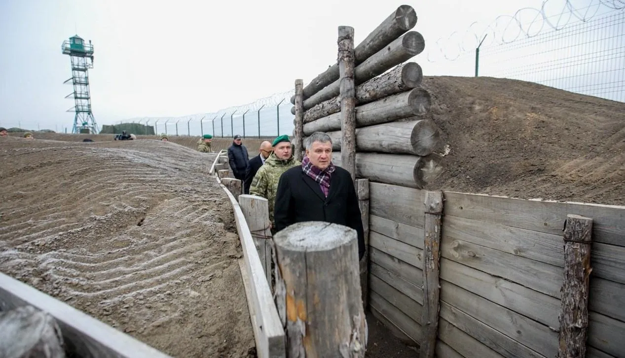 кордон стіна стіна кордон Україна Росія