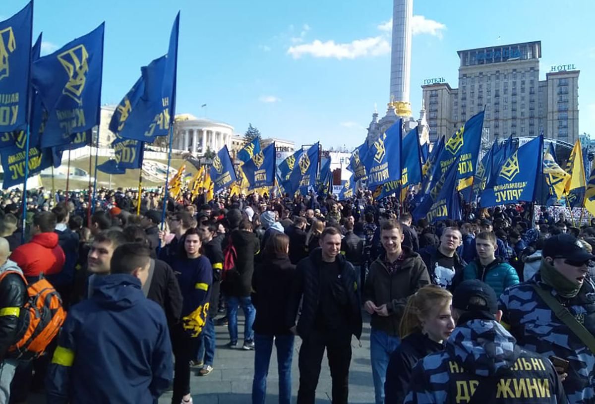 "Нацкорпус" готує масштабну акцію на Майдані: у США попередили про можливе насильство "Нацкорпус" готує масштабну акцію на Майдані: у США попередили про можливе насильство