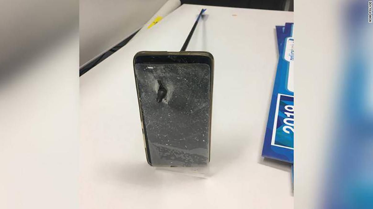 Cмартфон спас жизнь мужчине: детали инцидента
