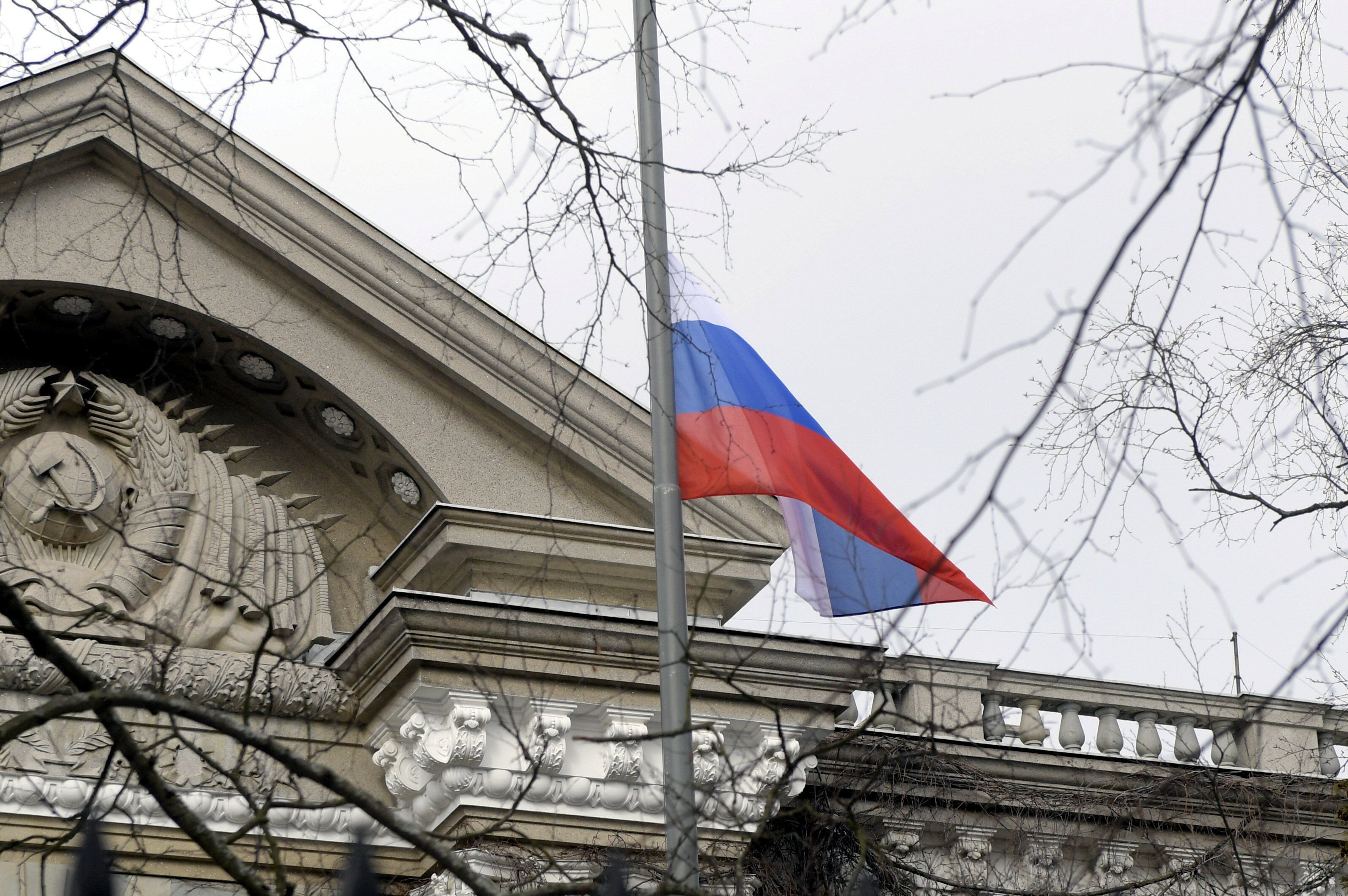 Відповідь обов'язково буде, – у Росії прокоментували нові санкції від ЄС, США та Канади