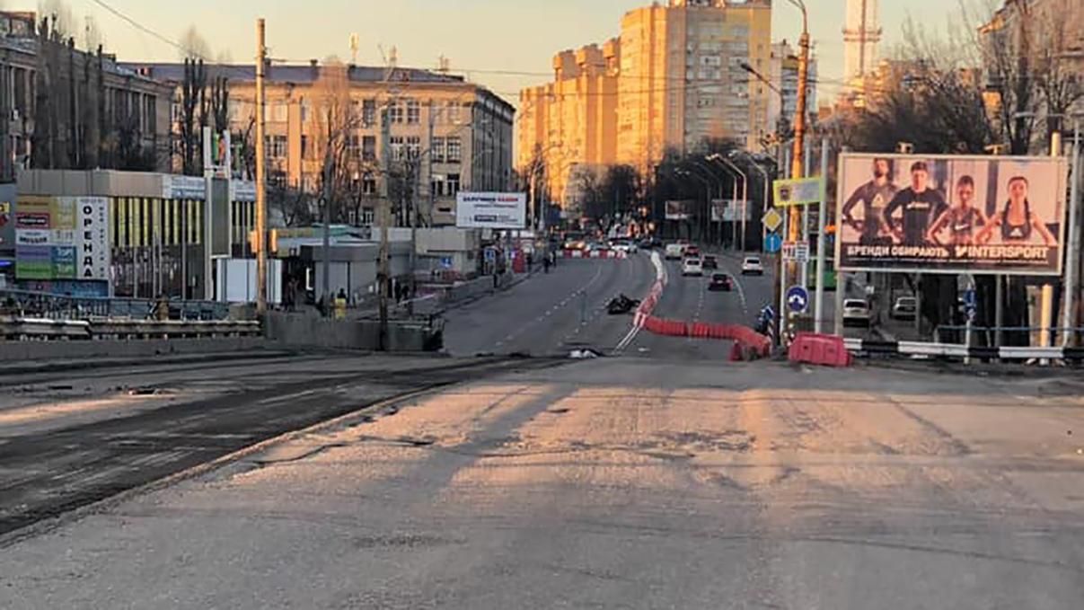 Як демонтують багатостраждальний Шулявський міст у Києві: перші фото 