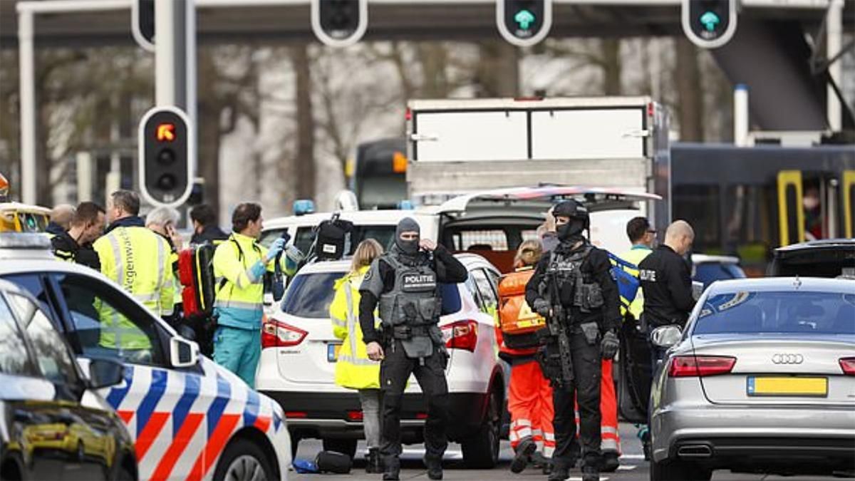 Поблизу Амстердама сталася стрілянина: є загиблі – фото та відео (оновлено) Поблизу Амстердама сталася стрілянина: є загиблі – фото та відео (оновлено)