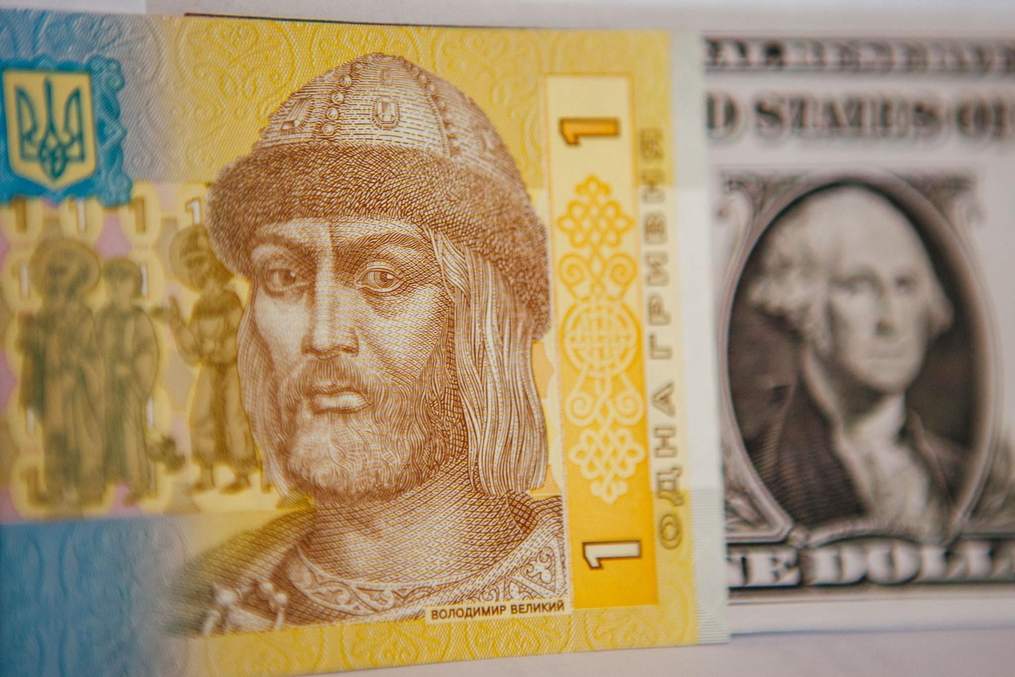 Курс валют НБУ на 20.03.2019 - курс долара, курс євро