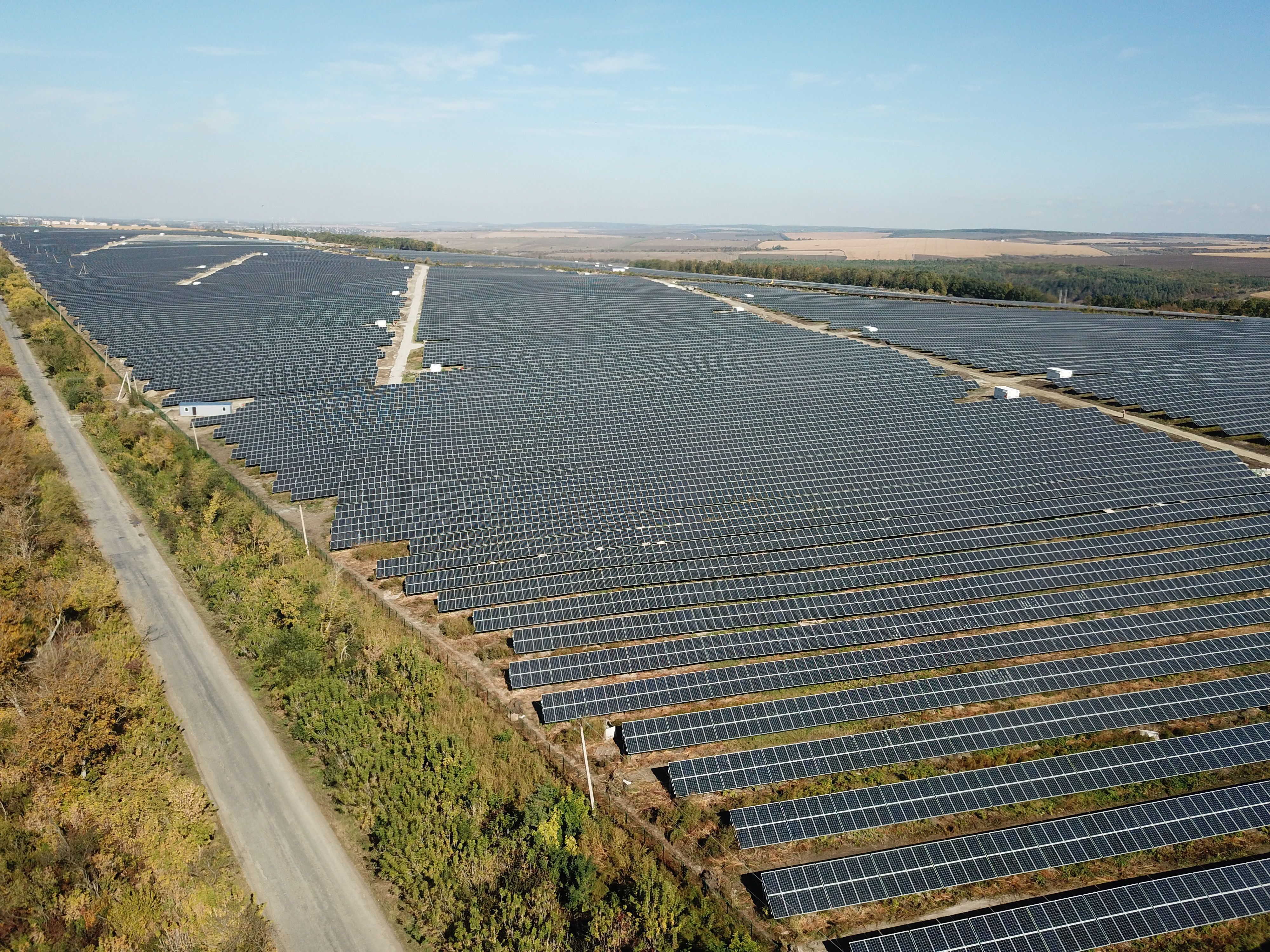 В Хмельницкой области заработала вторая крупнейшая солнечная электростанция в Украине В Хмельницкой области заработала вторая крупнейшая солнечная электростанция в Украине