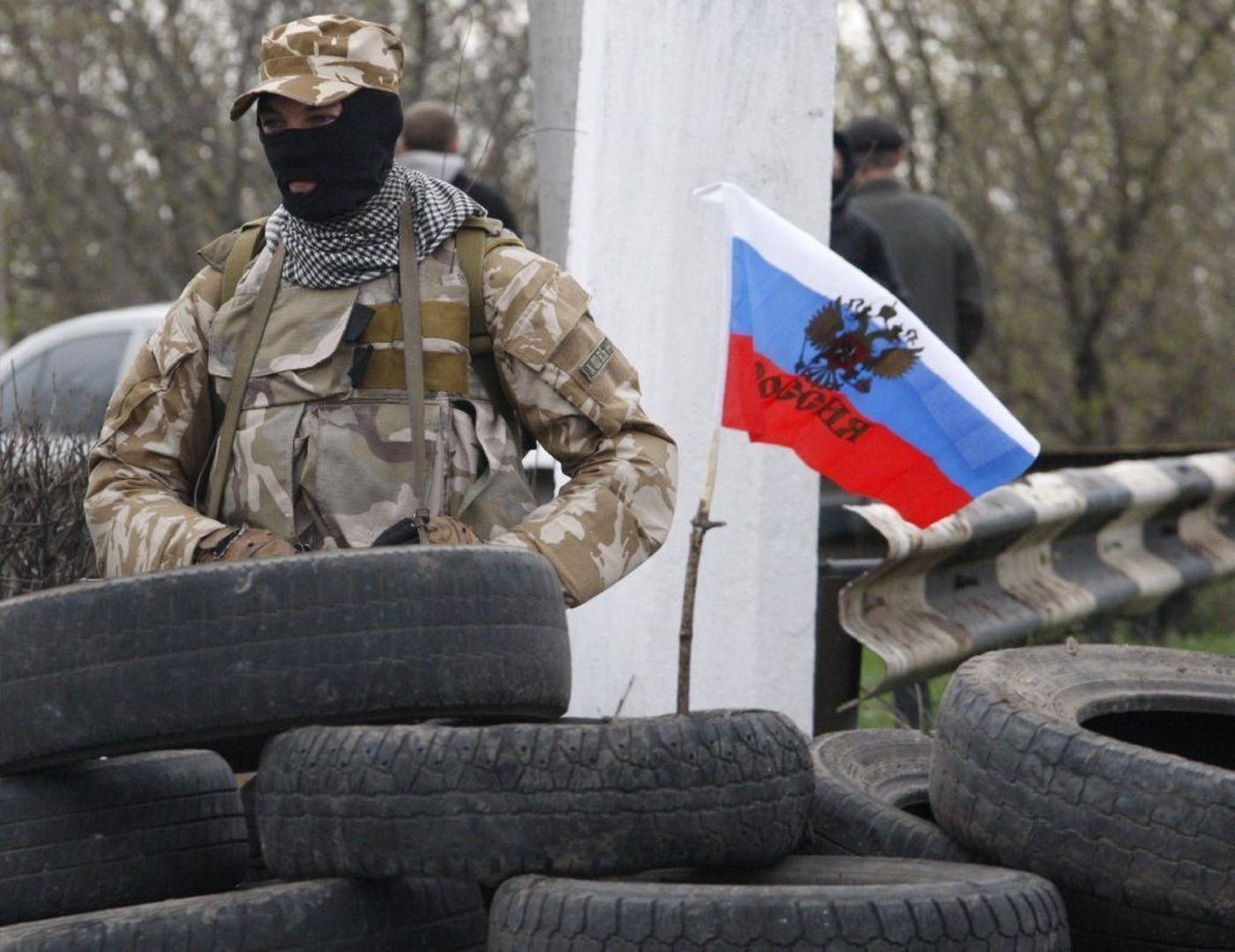 Які зарплати у жителів окупованого Донбасу та скільки платять бойовикам