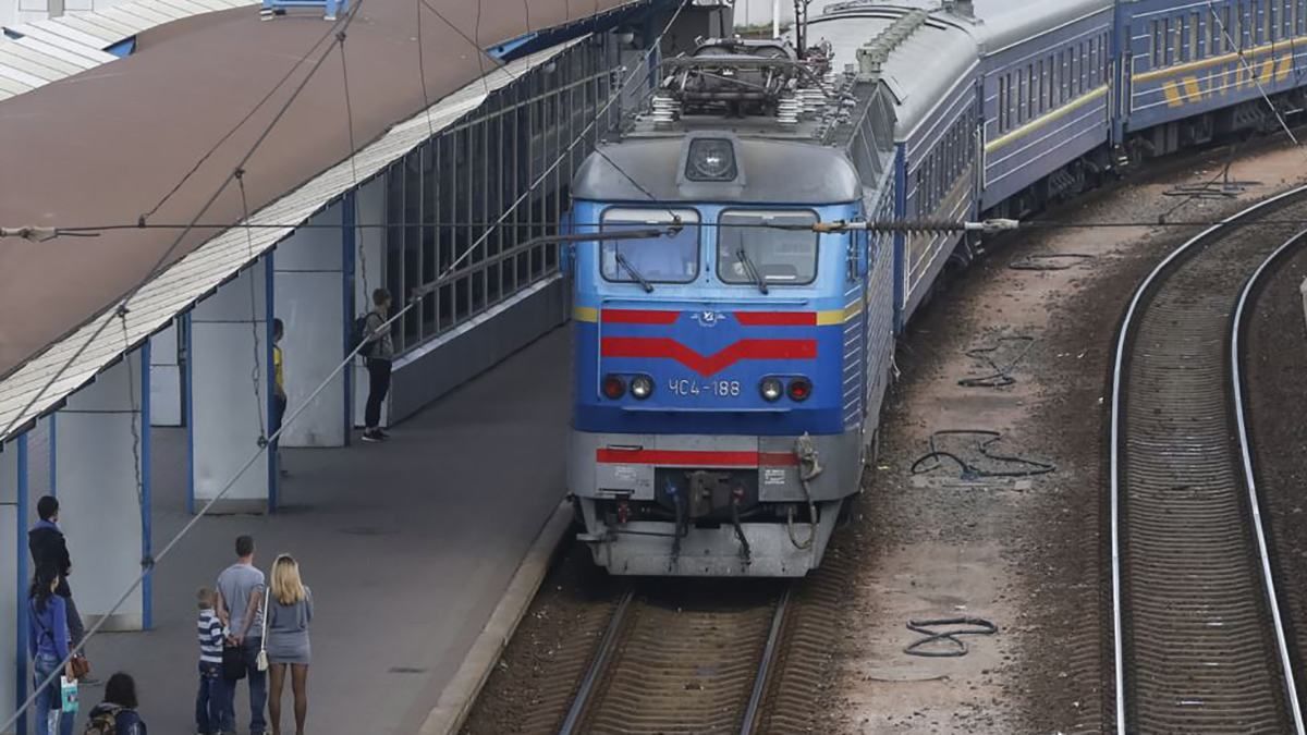 "Укрзалізниця" планує повністю оновити приміські електрички Києва "Укрзалізниця" планує повністю оновити приміські електрички Києва