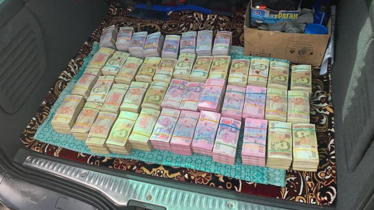 Людину "кандидата Ю" затримали з 2,5 мільйонами гривень, – Луценко Людину "кандидата Ю" затримали з 2,5 мільйонами гривень, – Луценко