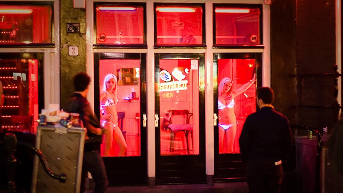 Секс-працівниці – не туристична пам'ятка: у кварталі "Червоних ліхтарів" заборонять екскурсії