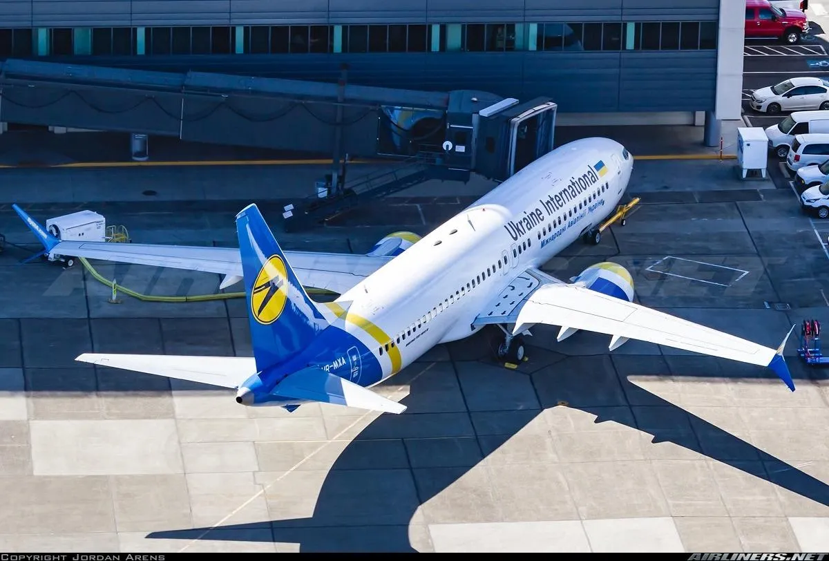 Boeing 737 MAX 8, МАУ, Міжнародній авіалінії України, авіація 