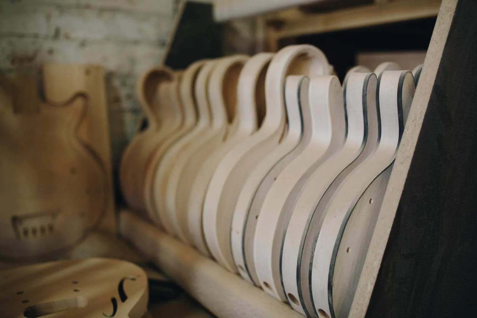 Українські гітари для світового ринку Українські гітари для світового ринку