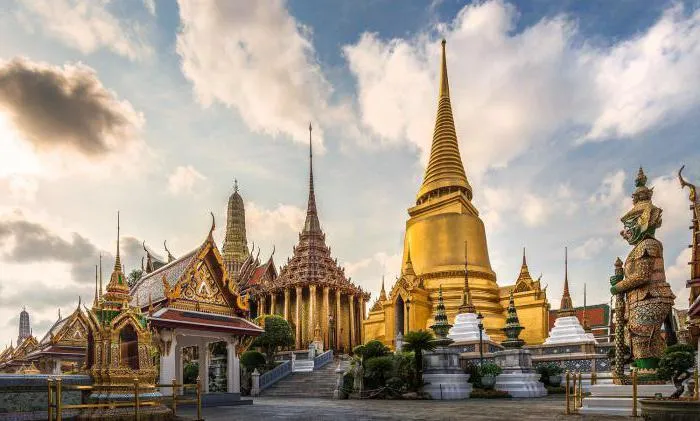 Храм Смарагдового Будди Храм Смарагдового Будди