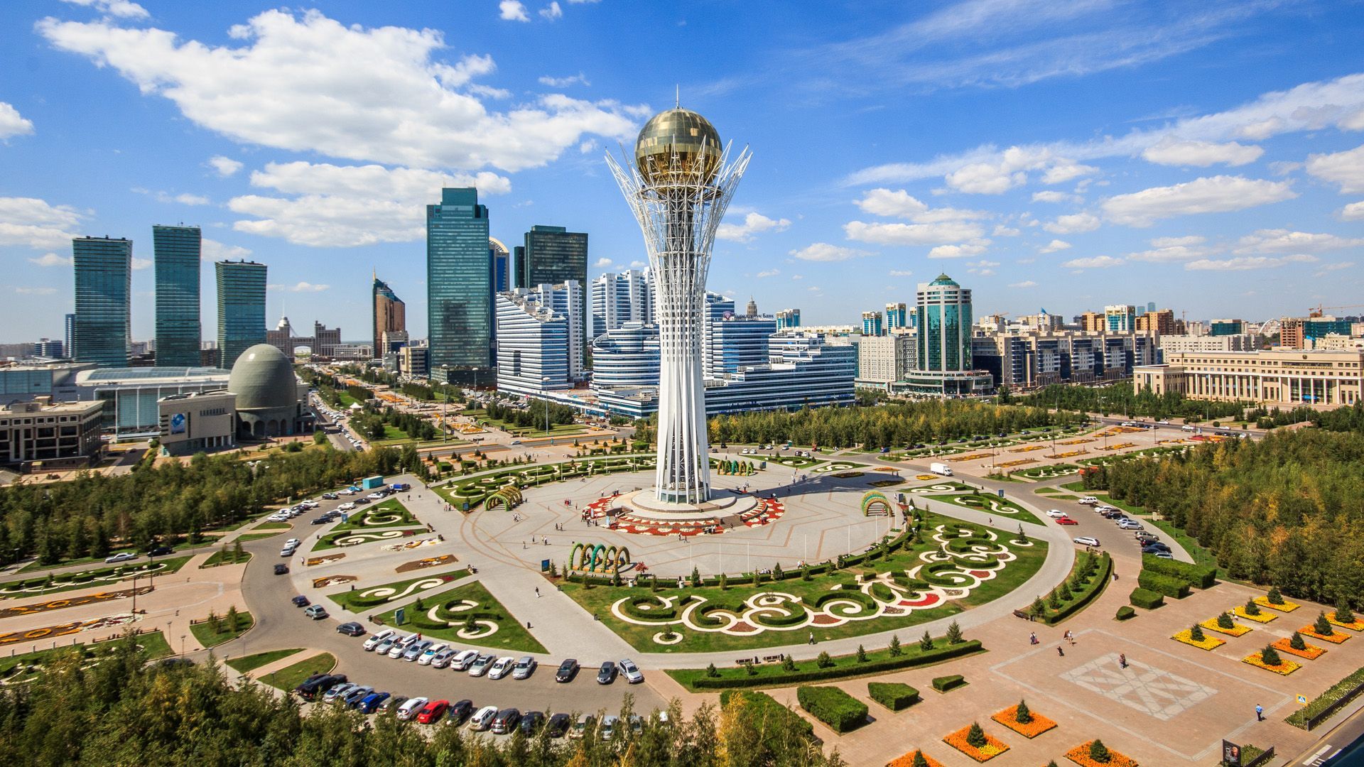Столицю Казахстану Астану офіційно перейменували у Нур-Султан