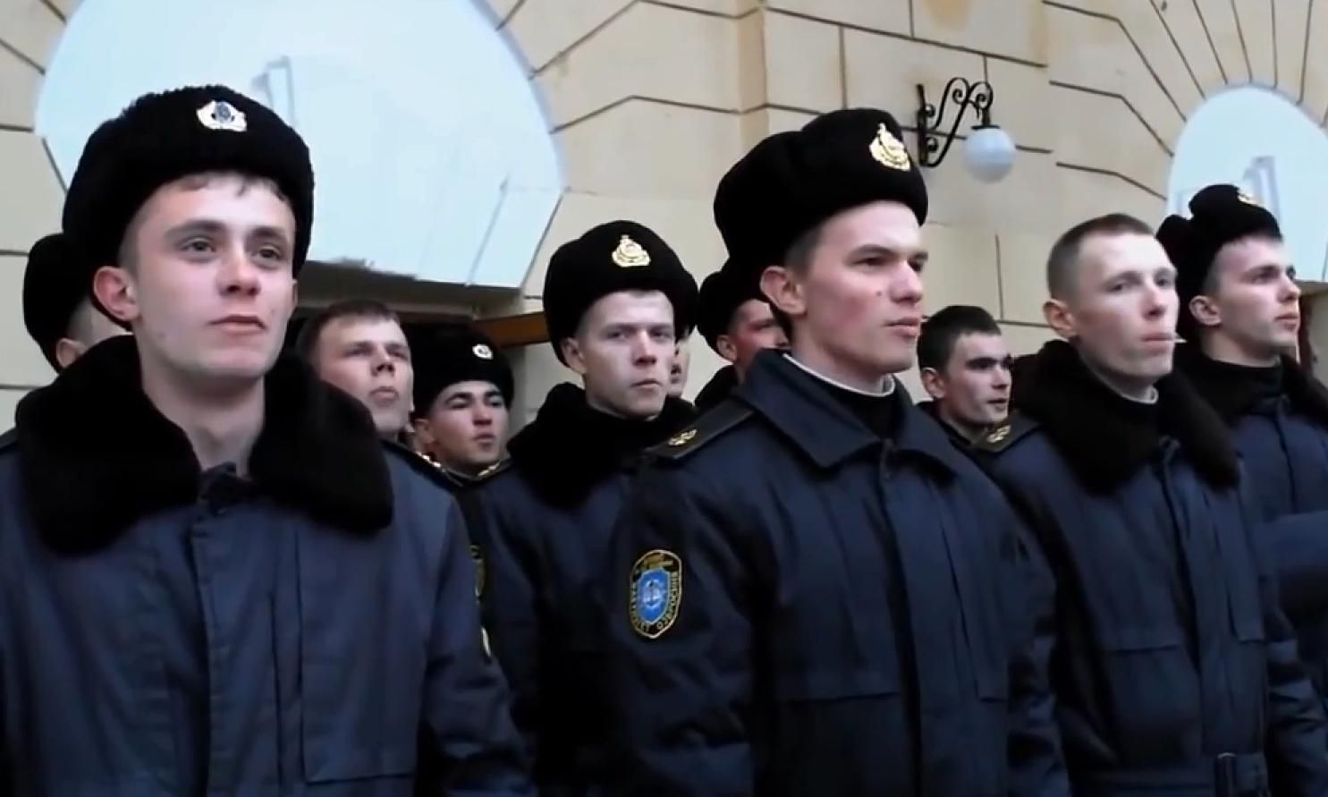 П'ять років потому: як змінилось життя курсантів-нахімовців, які залишились вірними Україні
П'ять років потому: як змінилось життя курсантів-нахімовців, які залишились вірними Україні