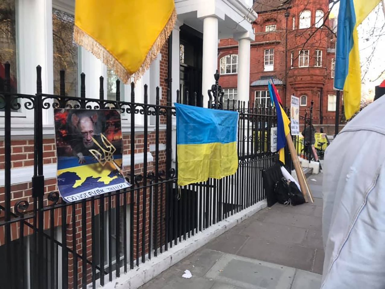 Стоп Путину, стоп войне: в Лондоне протестуют против аннексии Крыма