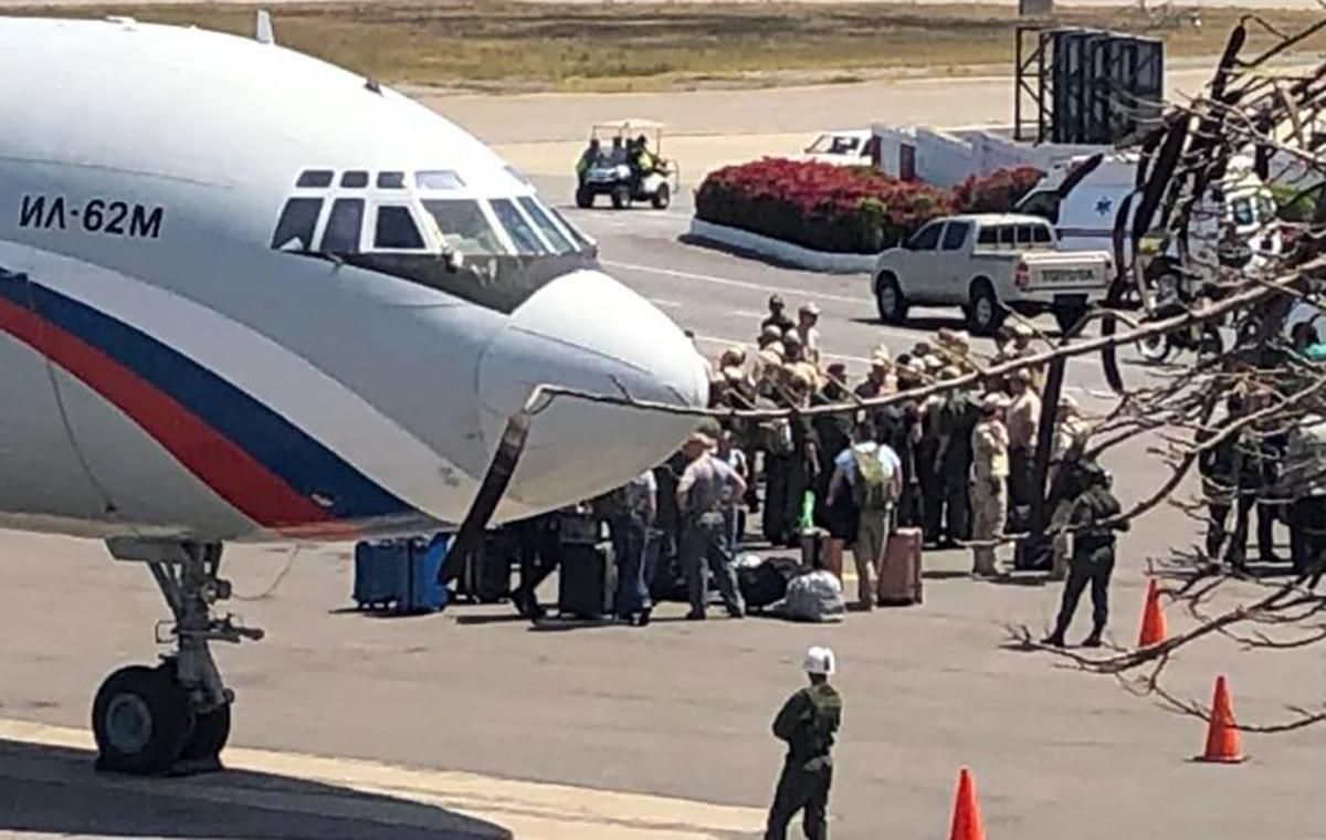 Російські літаки з військовими знову прибули до Венесуели Російські літаки з військовими знову прибули до Венесуели