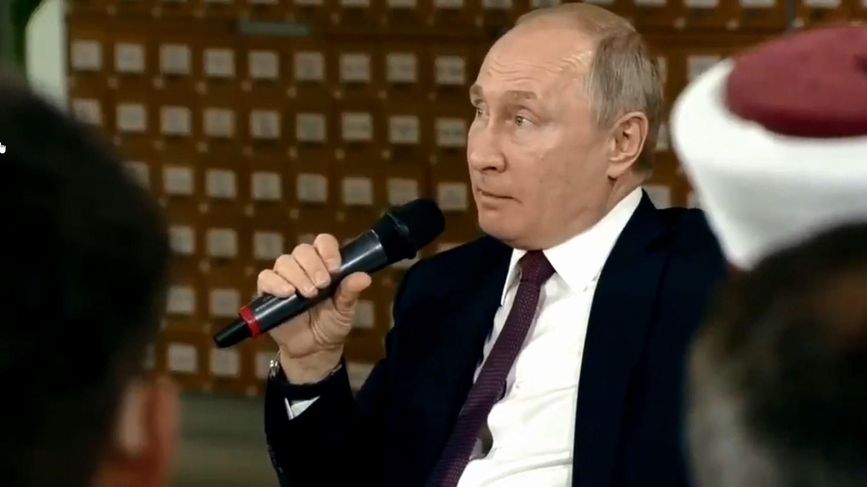 Путін втратив зв'язок з реальністю Путін втратив зв'язок з реальністю