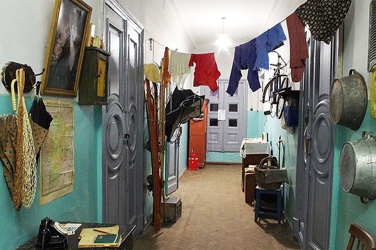 Сразу 380 человек прописаны в одной квартире в Киеве Сразу 380 человек прописаны в одной квартире в Киеве