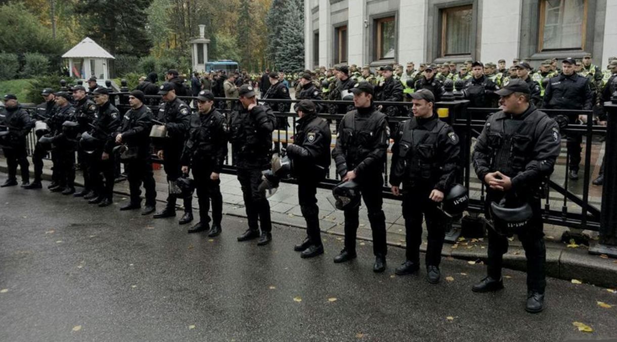 Правоохранители стали карманными армиями чиновников, – журналистка Правоохранители стали карманными армиями чиновников, – журналистка