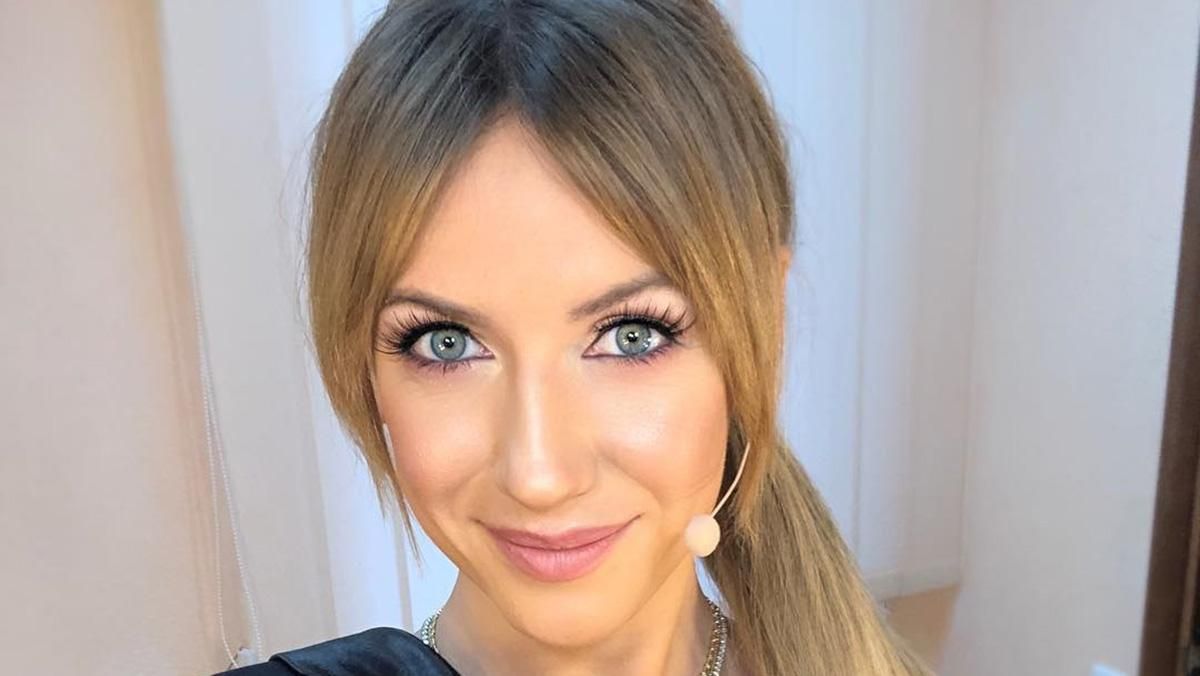 З рожевою помадою та в шкірянці: як Леся Нікітюк виглядала у 17 років