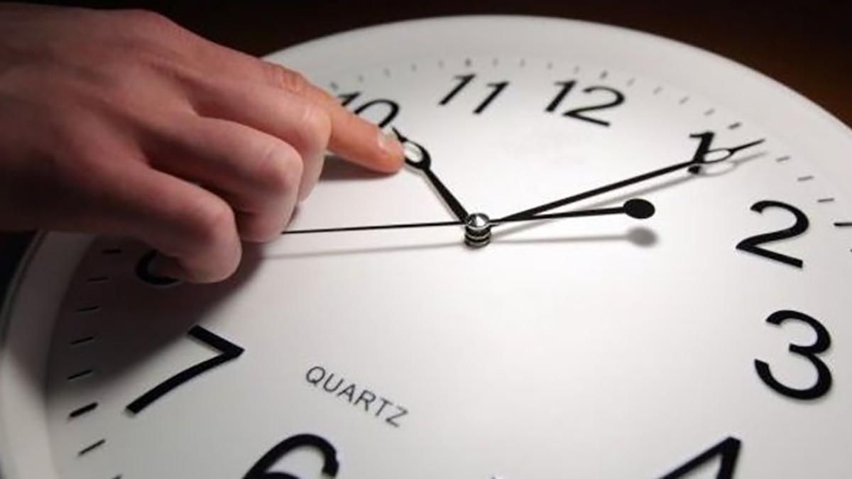 Как "Укрзализныця" изменила график движения поездов из-за перехода на летнее время Как "Укрзализныця" изменила график движения поездов из-за перехода на летнее время