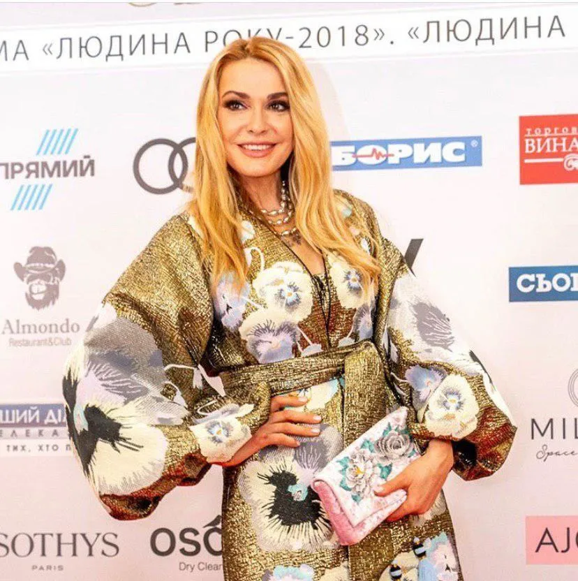 Ольга Сумська в ефектній сукні-вишиванці
