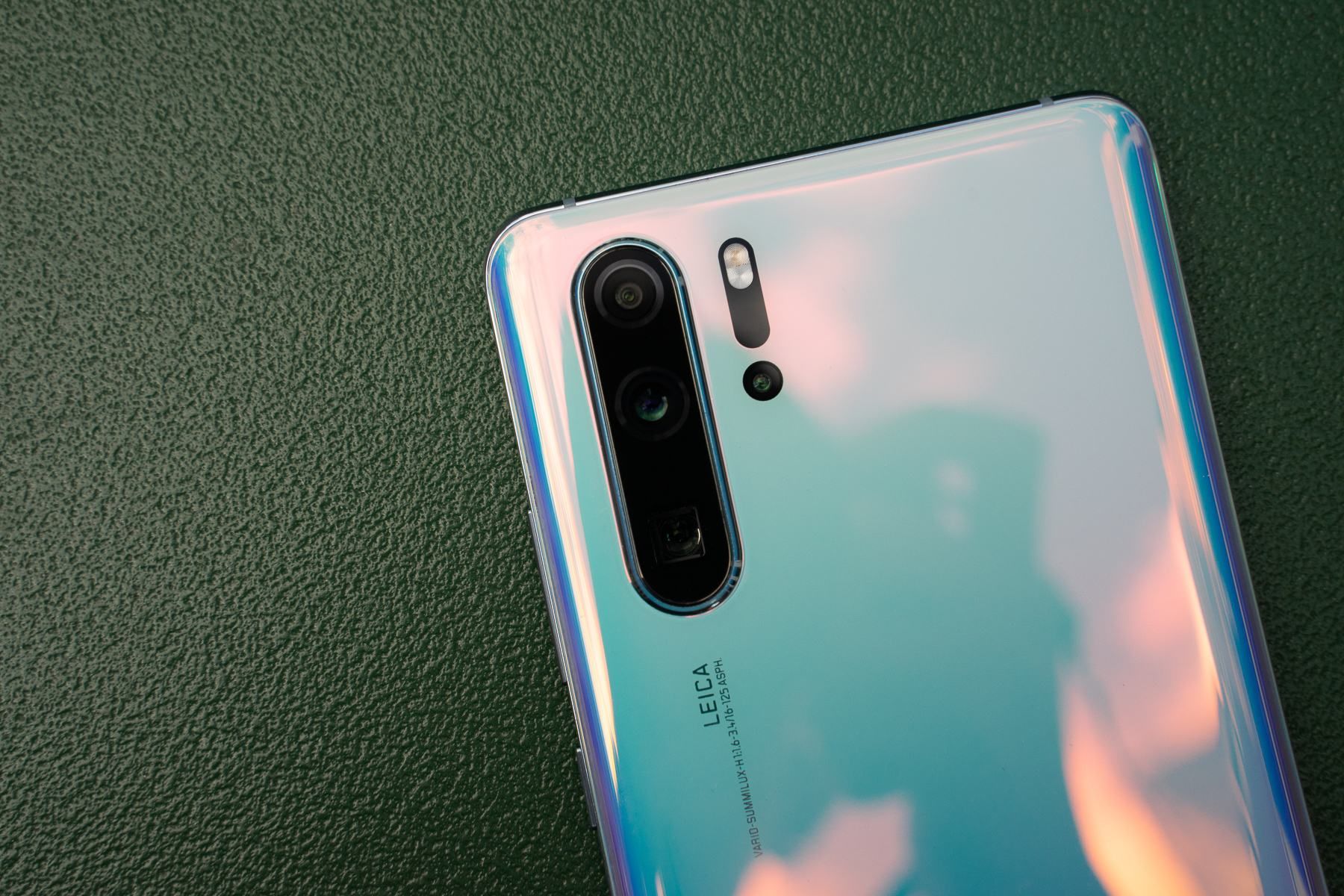 Проти законів фізики: Huawei P30 Pro отримала найкращу камеру на ринку