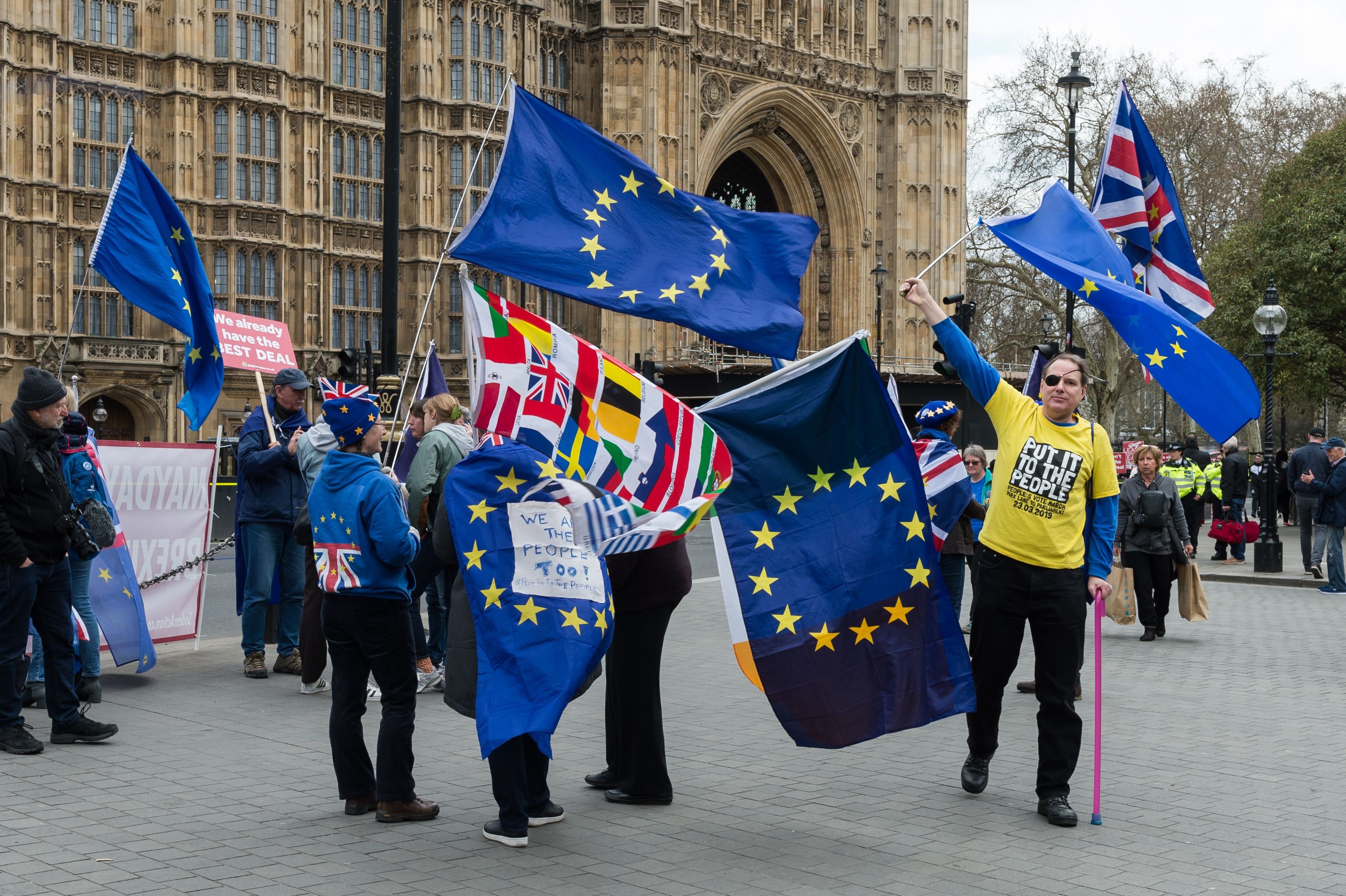 Британская драма: выходить нельзя оставаться Британская драма: выходить нельзя оставаться