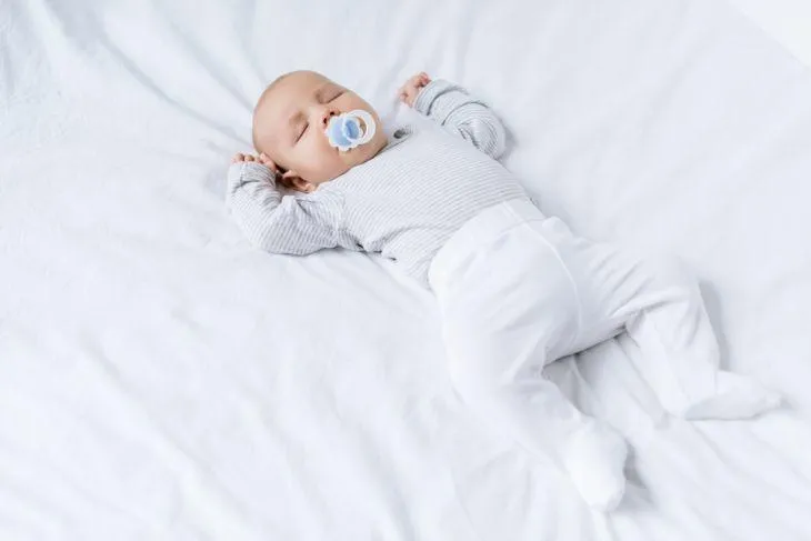 Незвичайна сонливість після травми голови у немовляти – тривожний симптом