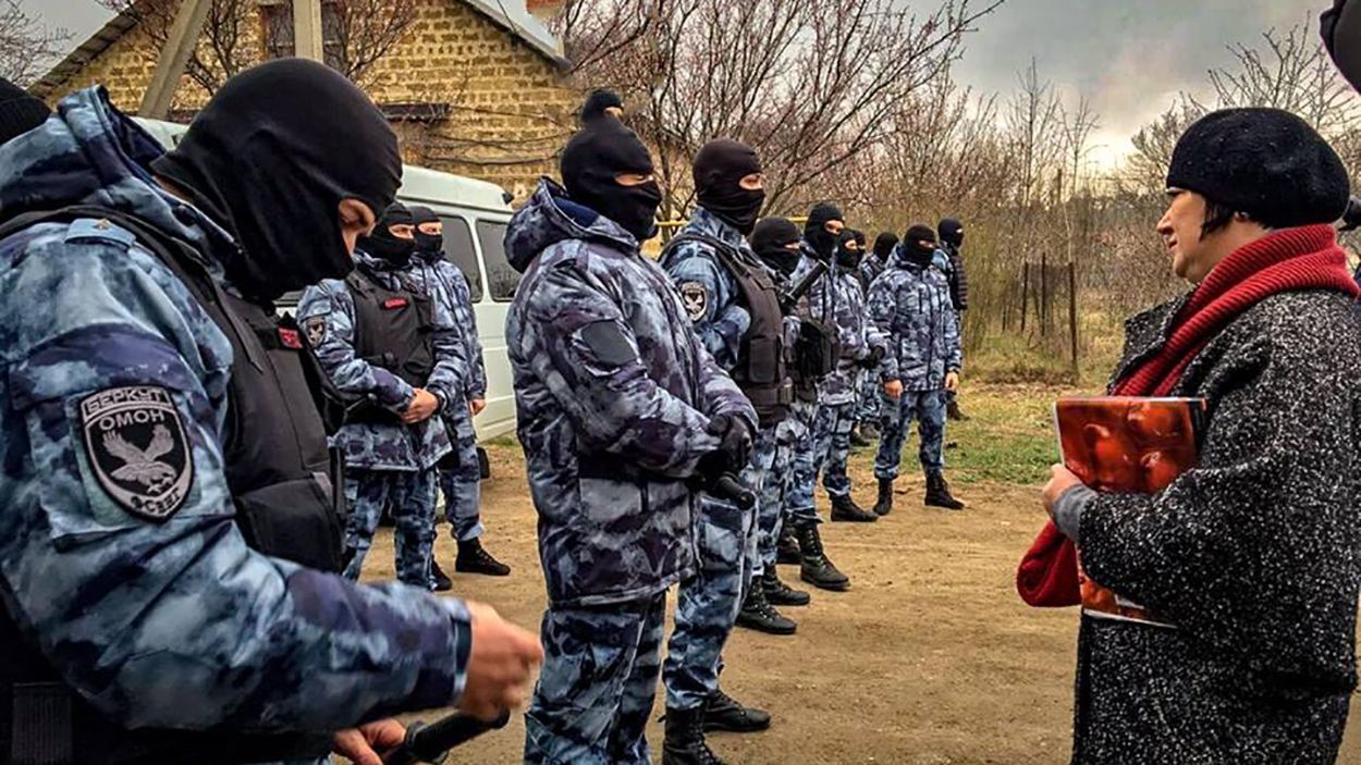 Затриманих у Криму кримських татар вивезли до Росії: рідні вже збирають допомогу – відео