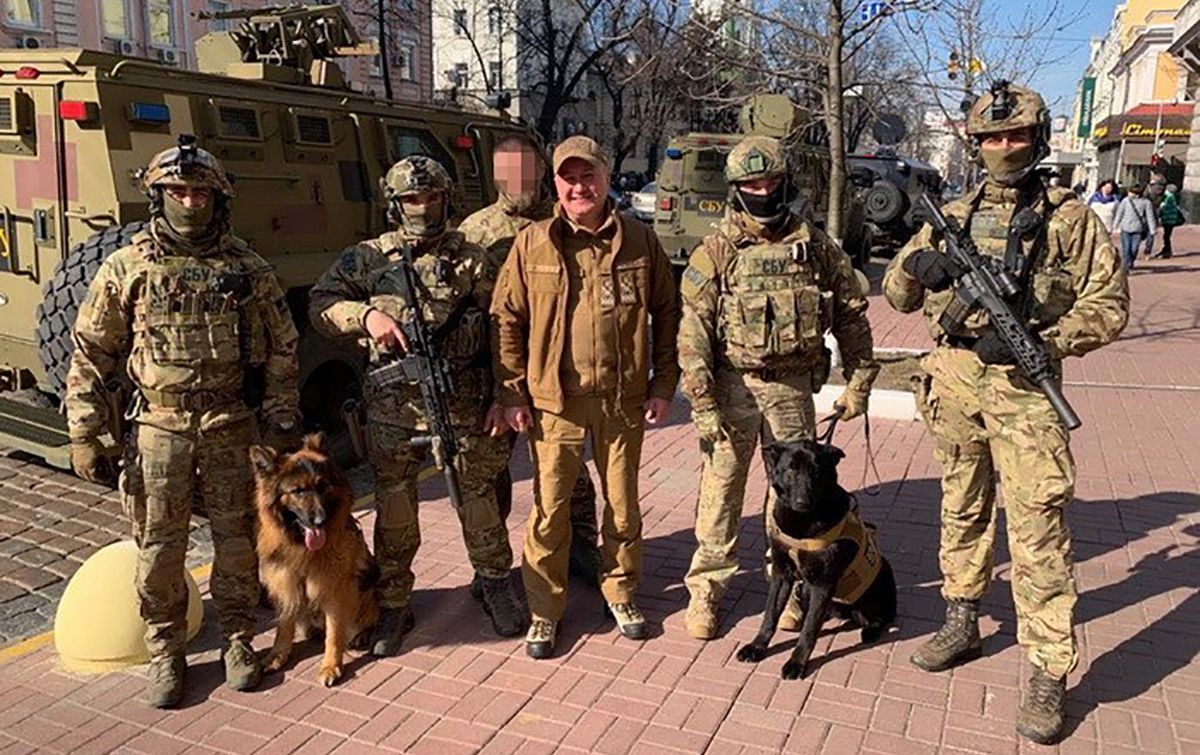 Спецподразделение "Альфа" и боевые машины: СБУ будет работать в день выборов 2019 – фото и видео Спецподразделение "Альфа" и боевые машины: СБУ будет работать в день выборов 2019 – фото и видео