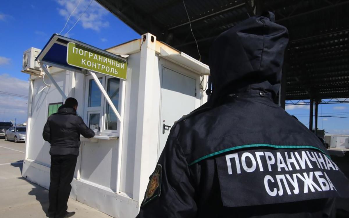 У Криму на адмінмежі окупанти випитують в українців, чи не їдуть вони голосувати