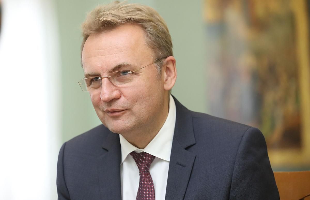 Важко уявити, як Порошенко віддаватиме владу, – Садовий прокоментував результати екзит-полу Важко уявити, як Порошенко віддаватиме владу, – Садовий прокоментував результати екзит-полу