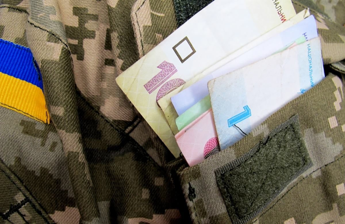 Зарплати зросли у військових-учасників Операції Об'єднаних сил Зарплати зросли у військових-учасників Операції Об'єднаних сил