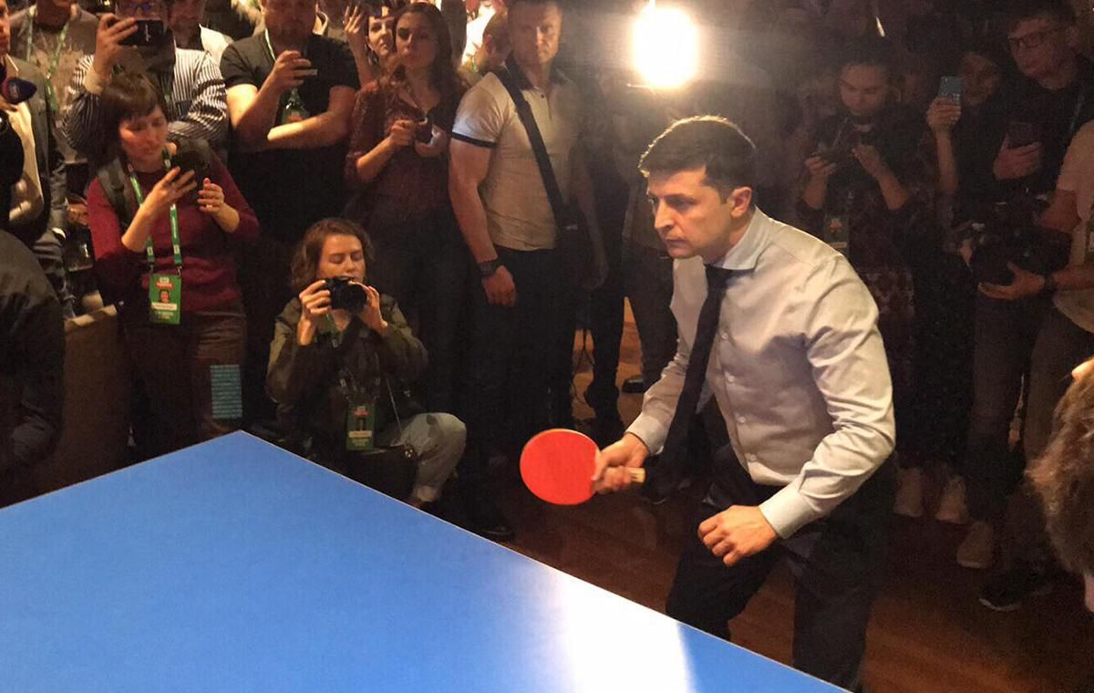 Зеленський грає фрагментарні ролі інших світових президентів: експерт назвав приклади Зеленський грає фрагментарні ролі інших світових президентів: експерт назвав приклади