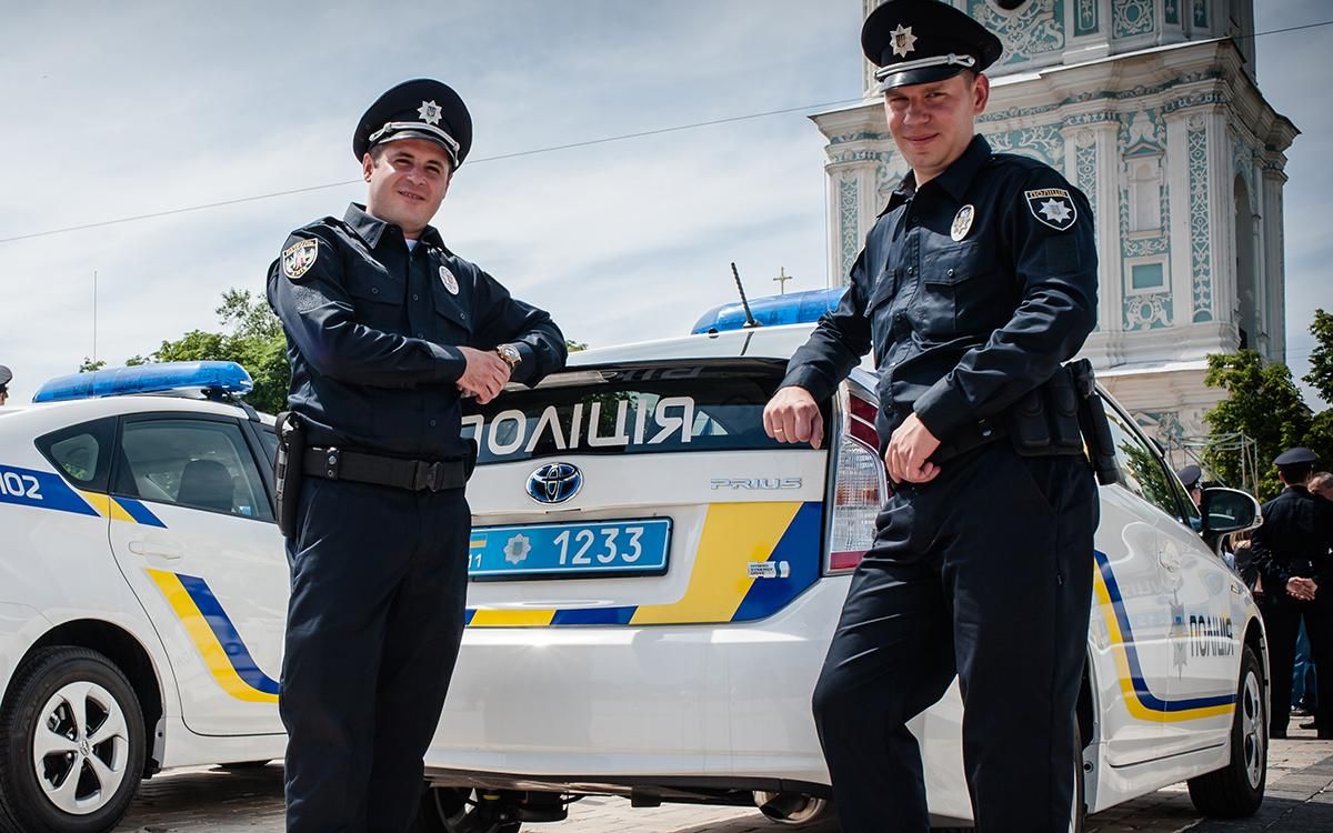 Патрульним поліцейським збільшили зарплати Патрульним поліцейським збільшили зарплати