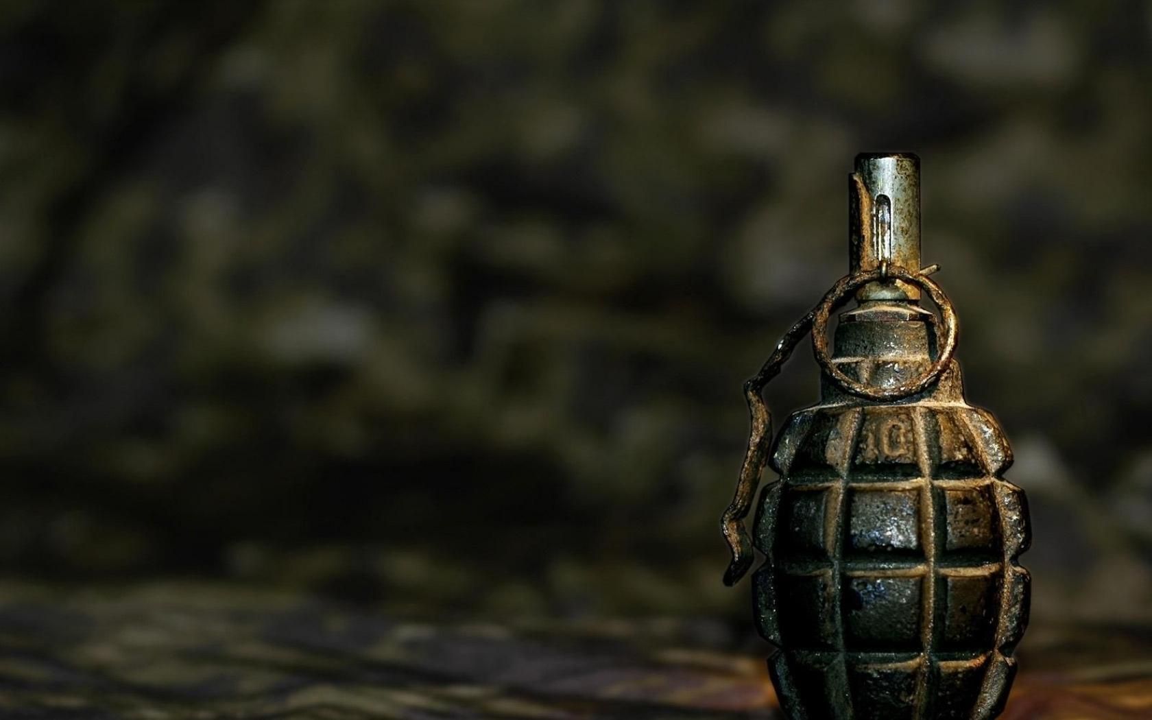 В Запорожье два подростка нашли гранату: один погиб В Запорожье два подростка нашли гранату: один погиб