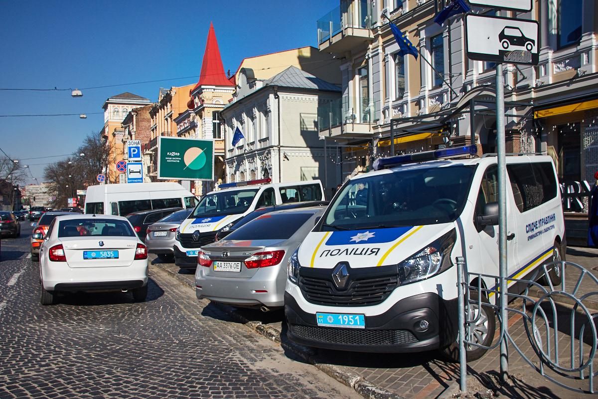 У одному з готелів Києва знайшли тіло молодої дівчини У одному з готелів Києва знайшли тіло молодої дівчини