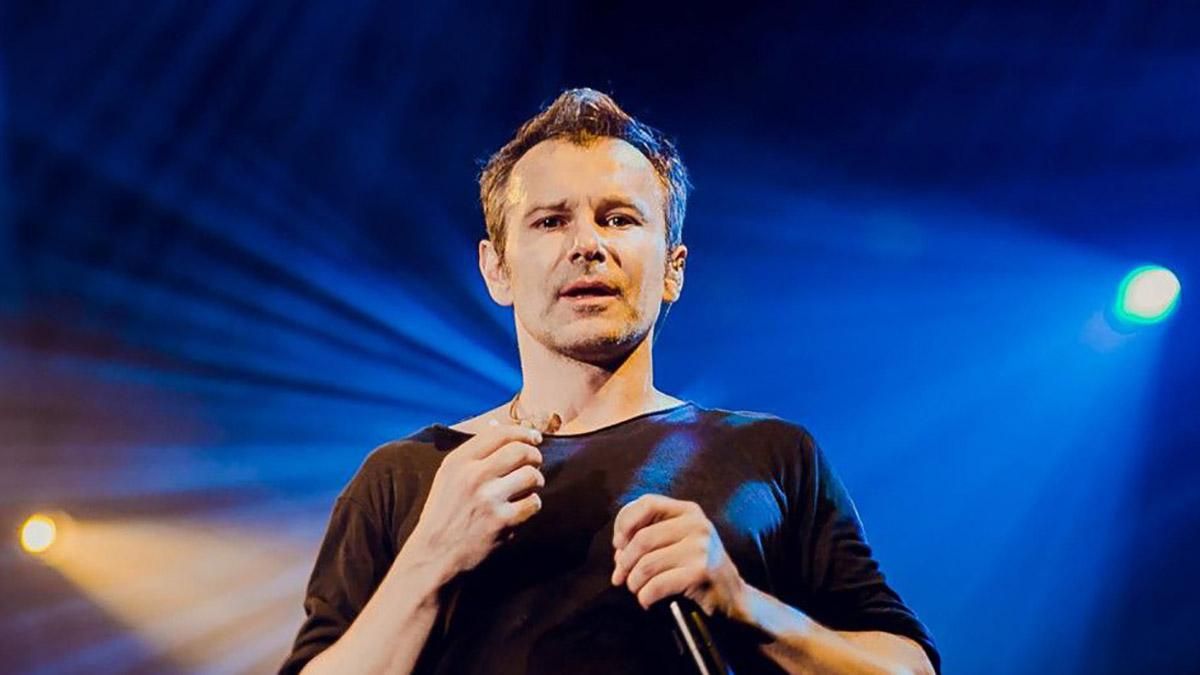 Святослав Вакарчук під час концерту звернувся до батьків полонених моряків: відео Святослав Вакарчук під час концерту звернувся до батьків полонених моряків: відео