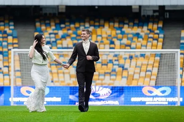 НСК Олімпійський весільна фотосесія НСК Олімпійський весільна фотосесія